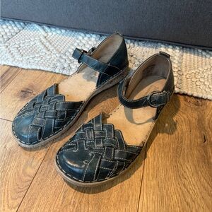 Josef Siebel sandals, women’s size 40